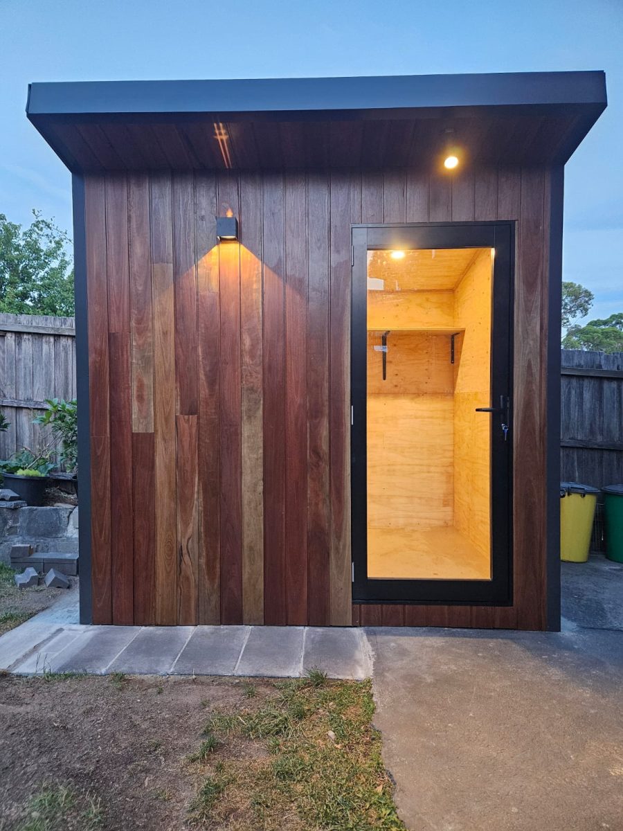 Viewbank Backyard Pod